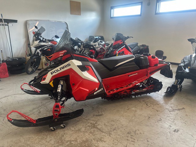 2021 Polaris 650 INDY VR1 137 Snowmobiles