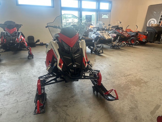 2021 Polaris 650 INDY VR1 137 Snowmobiles
