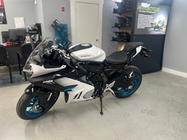 2026 CFMOTO 675SS Street Bikes