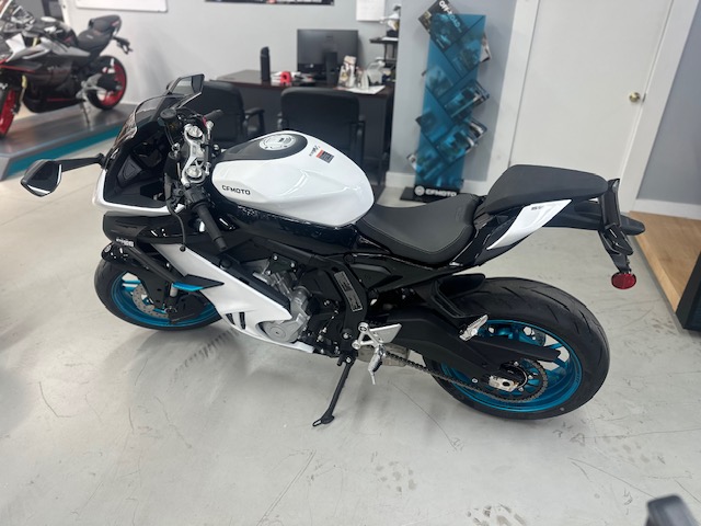 2026 CFMOTO 675SS Street Bikes