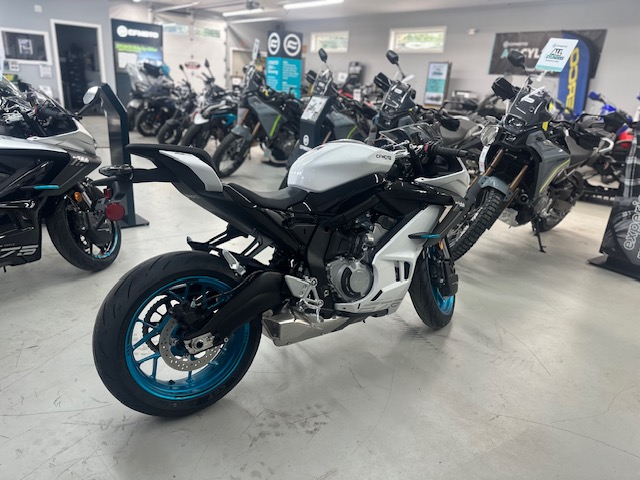 2026 CFMOTO 675SS Street Bikes